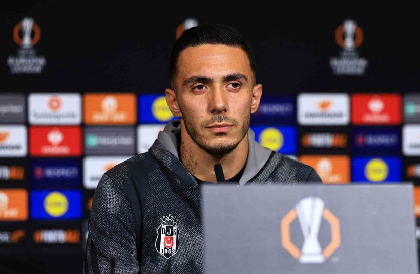 Eşref Rüya'nın Nisan'ı Demet Özdemir Beşiktaşlı Emirhan Topçu ile aşk mı yaşıyor? Yaş farkı dikkat çekti! - Resim : 2