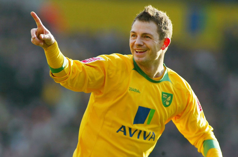 Jamie Cureton 50 yaşında futbola döndü! 1 gol atarsa tarihte bunu yapan ilk kişi olacak - Resim : 2