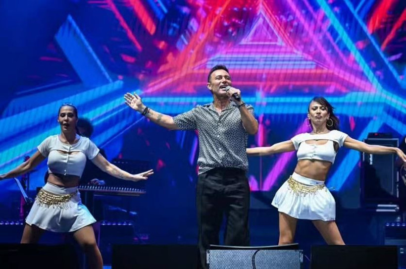 Türk Pop Müziği’nin yıldızı Mustafa Sandal'a İngiltere'den eşi benzeri görülmemiş onur: Ömür boyu vize! - Resim: 1