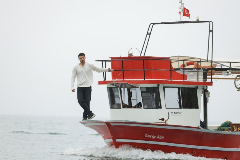 Gözleri KaraDeniz'in Çamlıhemşin’deki setini ayı bastı! Oyuncular şaşkın: Kadroya bomba transferler geldi - Resim: 9