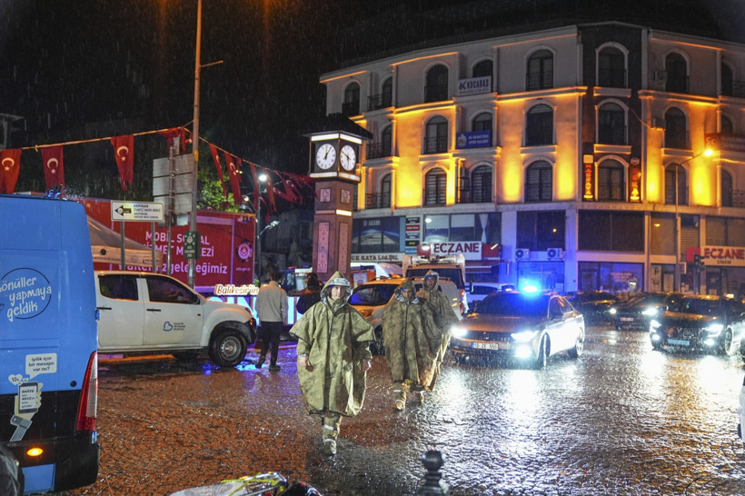 Meteoroloji’den deprem bölgesi uyarısı! Sındırgı bu gece uyumadı... Yağışlar ne kadar sürecek? - Resim : 7