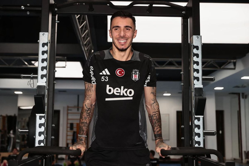 Eşref Rüya'nın Nisan'ı Demet Özdemir Beşiktaşlı Emirhan Topçu ile aşk mı yaşıyor? Yaş farkı dikkat çekti! - Resim : 17