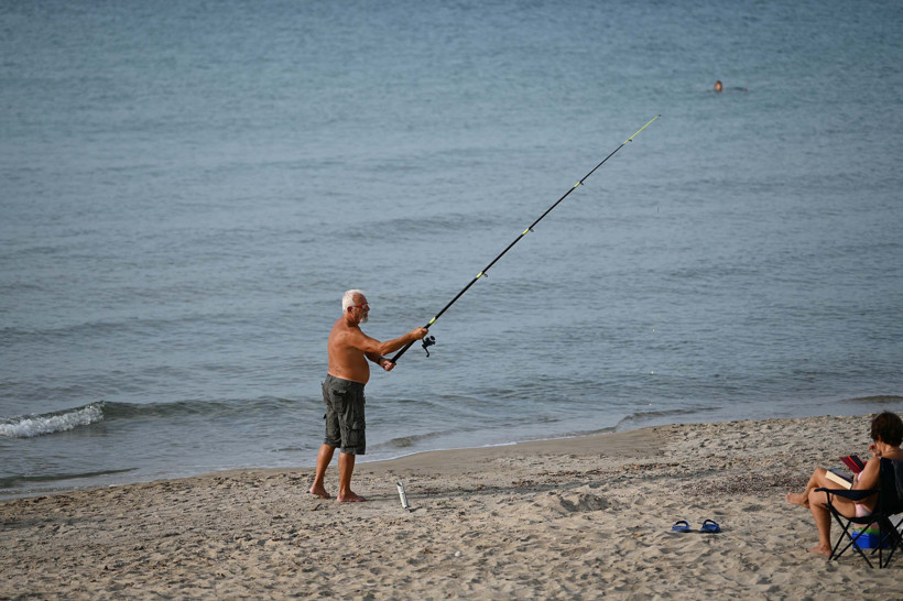 Kasım’da Kuşadası’nda yaz yaşanıyor! 25,6 dereceyle plajlar doldu taştı! - Resim : 6