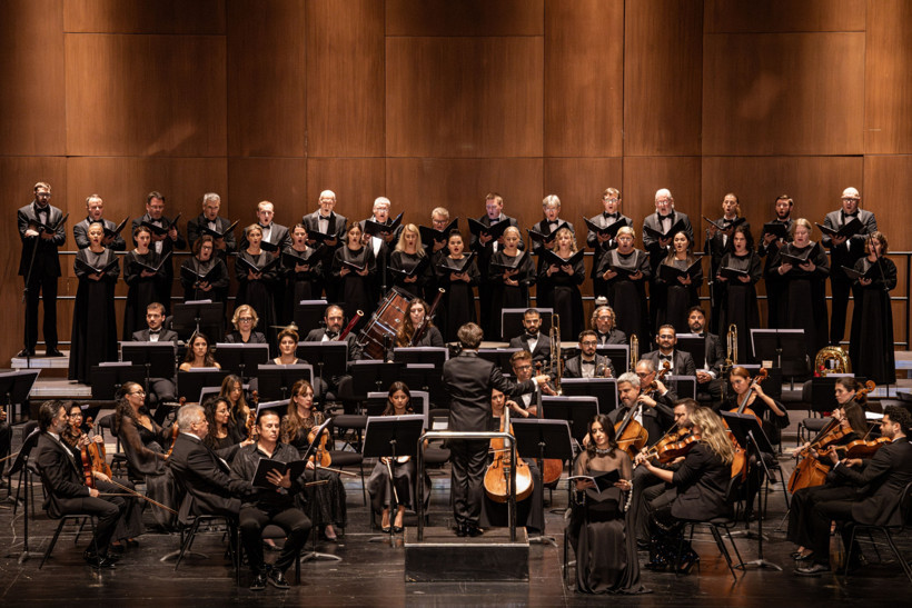 Faure'nin Dingin Requiem'i AKM'de sanatseverlerle buluştu - Resim : 2