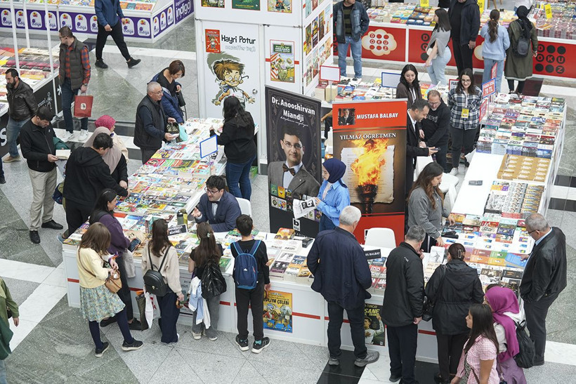 22. Ankara Kitap Fuarı'na veda: 400 bin ziyaretçiyle rekor kırdı! - Resim: 6