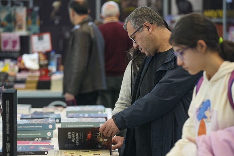 22. Ankara Kitap Fuarı'na veda: 400 bin ziyaretçiyle rekor kırdı! - Resim: 14