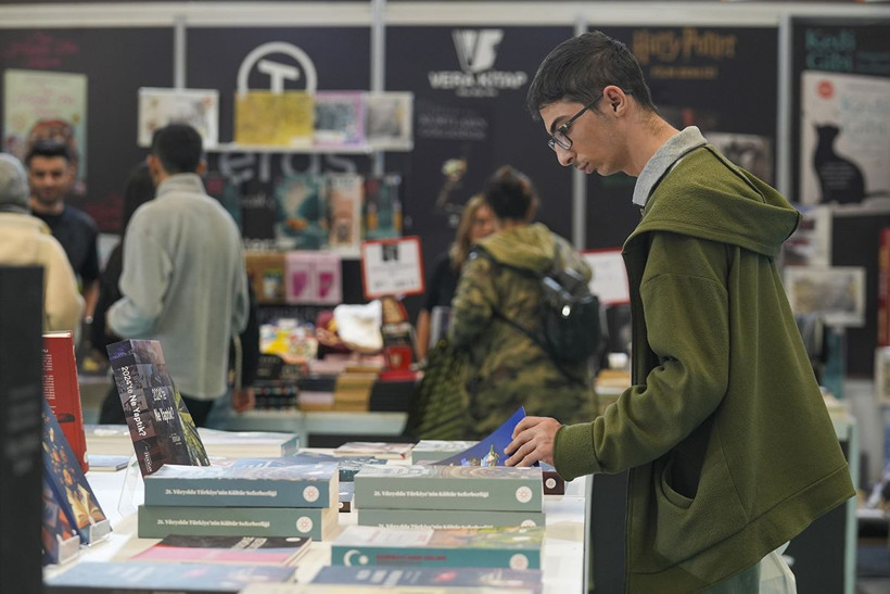 22. Ankara Kitap Fuarı'na veda: 400 bin ziyaretçiyle rekor kırdı! - Resim: 4