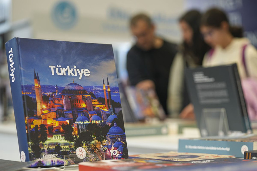 22. Ankara Kitap Fuarı'na veda: 400 bin ziyaretçiyle rekor kırdı! - Resim: 15