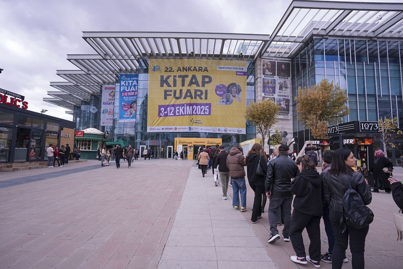 22. Ankara Kitap Fuarı'na veda: 400 bin ziyaretçiyle rekor kırdı! - Resim: 9