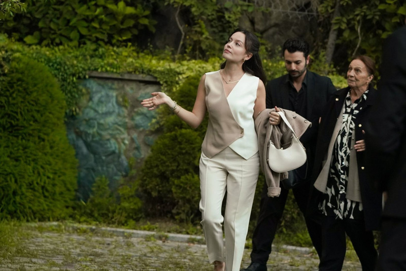 Gözleri KaraDeniz'in Çamlıhemşin’deki setini ayı bastı! Oyuncular şaşkın: Kadroya bomba transferler geldi - Resim: 42