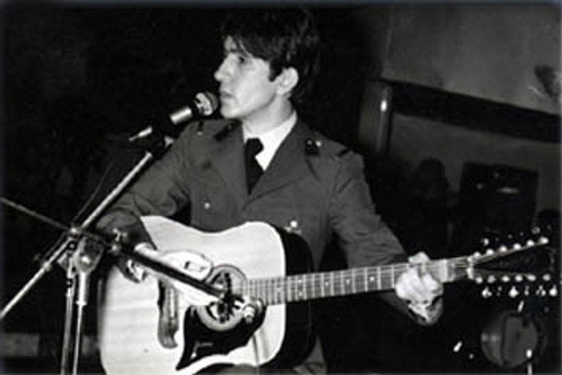 Türk Müziği’nin dev ismi Barış Manço’nun hiç görmediğiniz çocukluk karesi olay oldu! 7'den 77'ye herkesin sevgilisiydi - Resim: 62