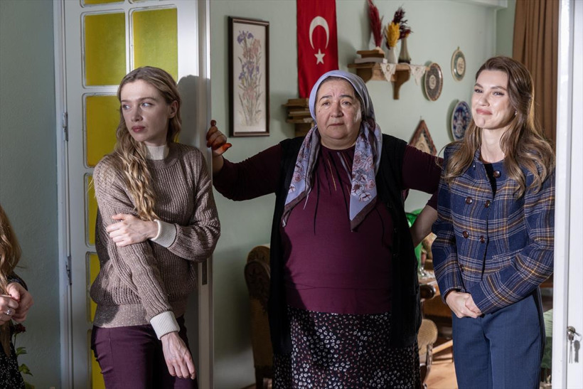 ‘Uzak Şehir’ dizisi zirveyi bırakmıyor - Resim : 2