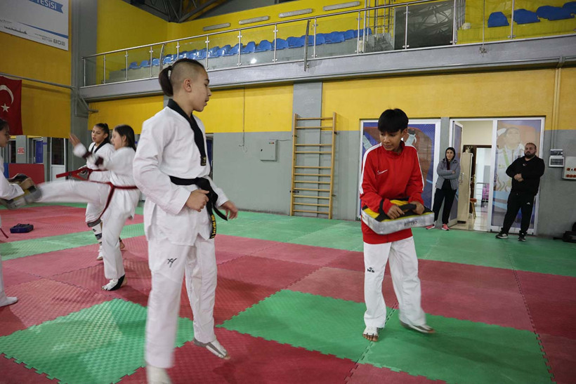 Akran zorbalığını tekvandoyla yendi: Hedefi olimpiyat! - Resim : 4