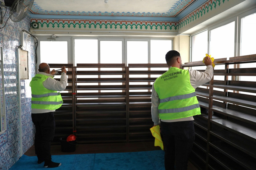 Yunusemre’de camiler pırıl pırıl oluyor - Resim : 3