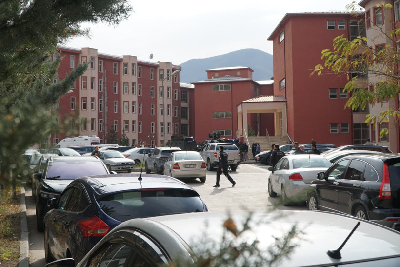 Gümüşhane'de kadın memuru rehin alan şüpheli susma hakkını kullandı - Resim : 3