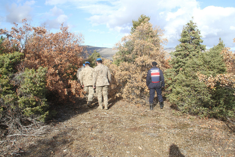 Göletler, dereler, ormanlar tarandı: 4 gündür iz yok: 15 yaşındaki Berk İvacık Nerede? - Resim : 7