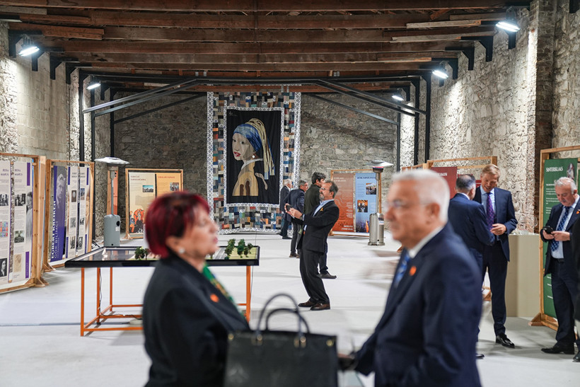 İzmir'de "Hollanda ve Türkiye: Ortak Miras" sergisi açıldı - Resim : 8