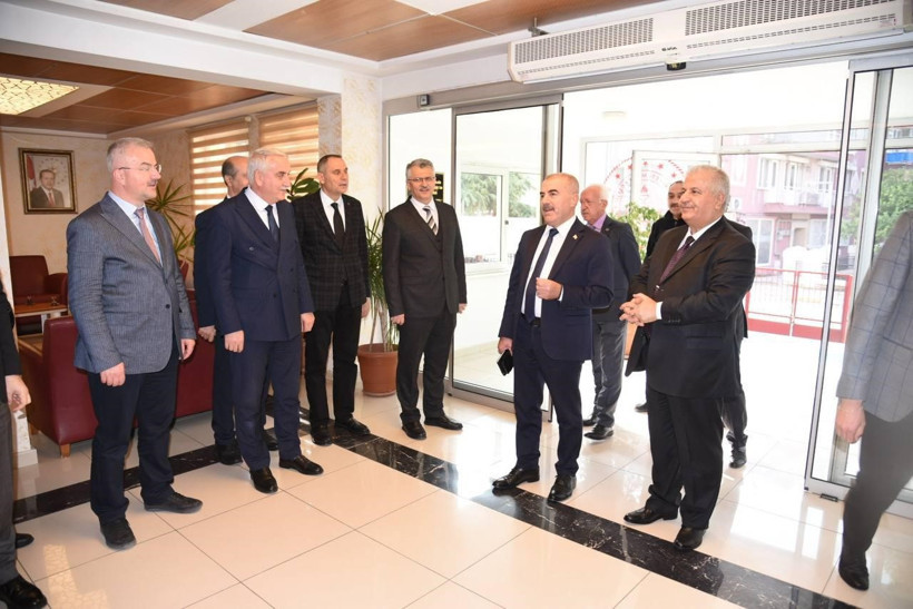 Balıkesir eğitiminde bayrak değişimi! - Resim : 1