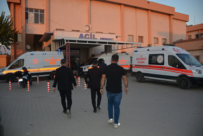 Silopi’de faciadan dönüldü: Tanker öğrenci servisine çarptı, 13 çocuk yaralı! - Resim : 4