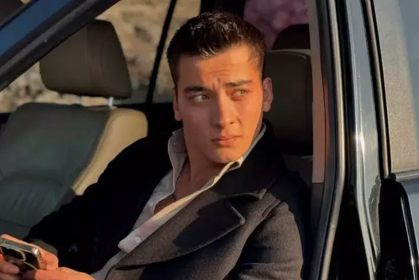 Uzak Şehir'in Kaya'sı Atakan Özkaya’nın baba özlemi yürekleri yaktı! O not herkesi ağlattı - Resim : 12