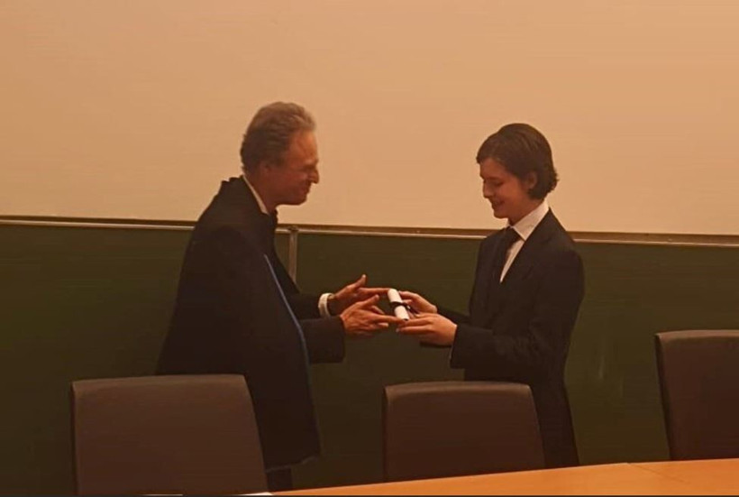 'Geleceğin Einstein’ı Belçikalı Laurent Simons 15 yaşında doktora yaptı: Yeni hedefi: İnsanlığı geliştirmek! - Resim : 9