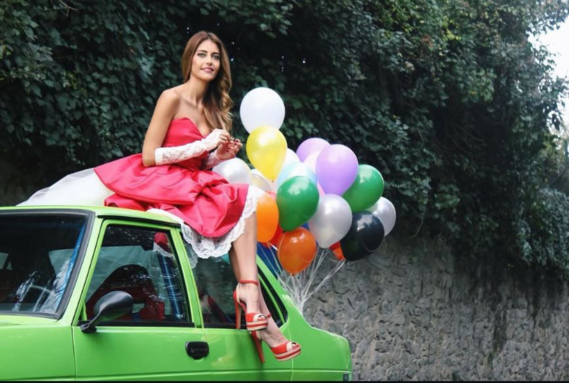 Best Model Şampiyonu Tuğba Melis Türk Umre'de duygusal anını paylaştı: Babaannesinin başörtüsünü takınca! - Resim : 5