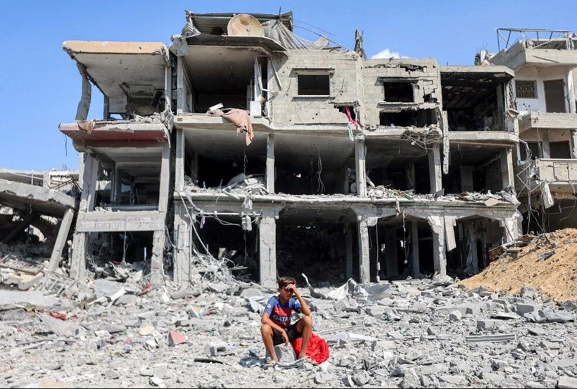 Gazzeliler evlerinin enkazını bile tanıyamadı: Sokaklardan cenazeler toplanıyor - Resim : 4