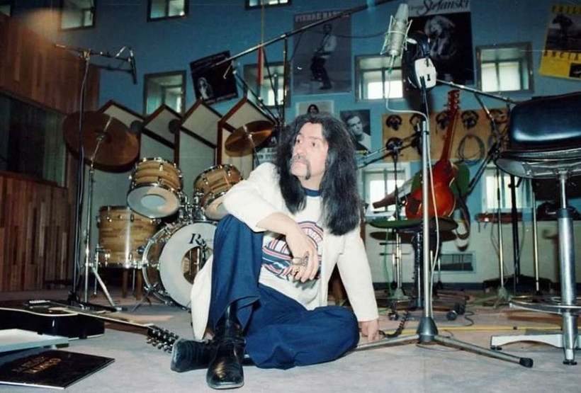 Türk Müziği’nin dev ismi Barış Manço’nun hiç görmediğiniz çocukluk karesi olay oldu! 7'den 77'ye herkesin sevgilisiydi - Resim: 53