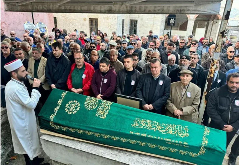 Süper Baba’nın Fiko’su Şevket Altuğ usta oyuncunun cenazesinde ortaya çıktı! Son haline yorum yağdı - Resim : 1