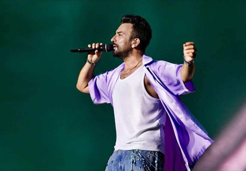 Megastar Tarkan dönüyor: Site çöktü, bilet fiyatı el yakıyor! - Resim : 1