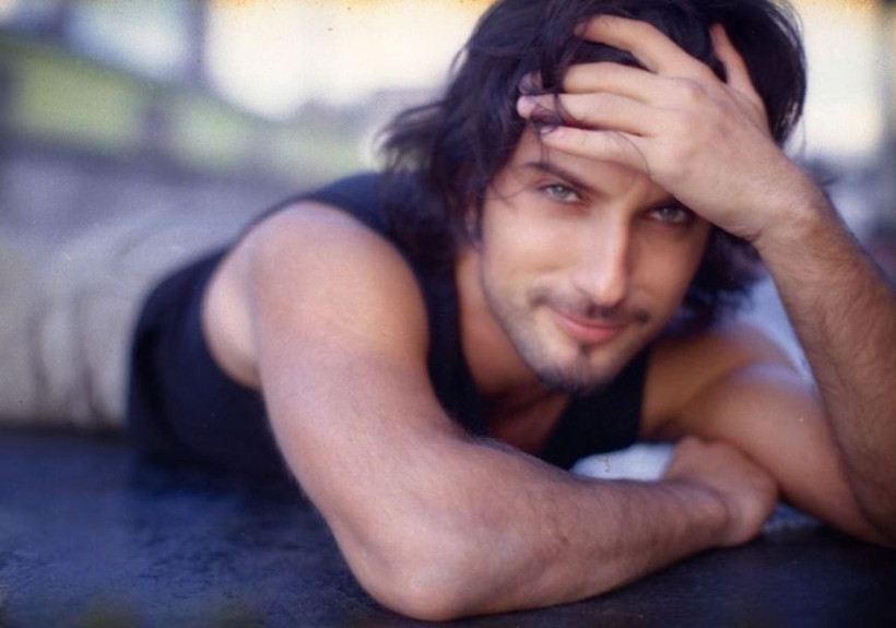 Beyazlar içindeki bu masum yüz kim? Sadece Türkiye değil, Dünya onu tanıyor! - Resim: 42