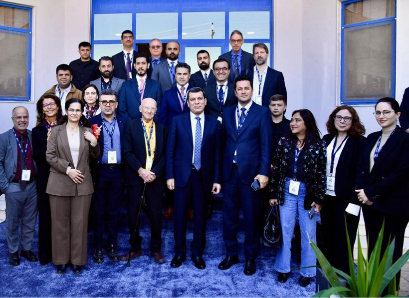 Biz İmralı’ya giden milletvekillerini konuşurken… Öcalan’ın güzelleri uyandı! - Resim : 4