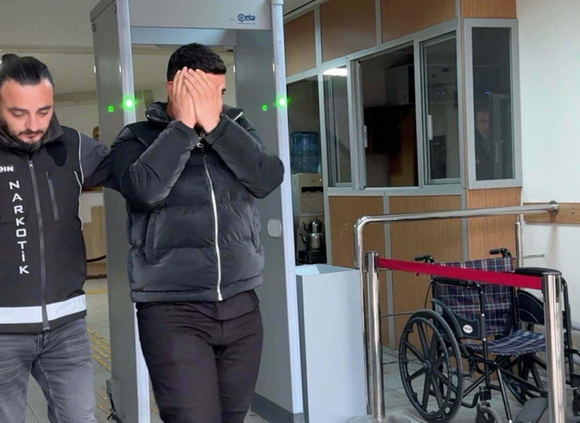 Saksıda kenevir yetiştiriyordu: 22 yaşında tutuklandı! - Resim : 3