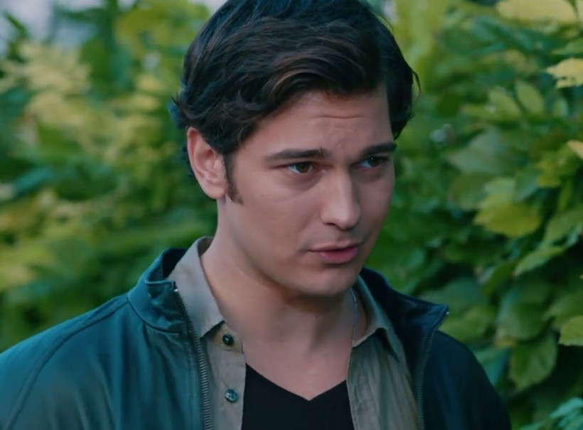 Sevimli köpekle oynayan bu çocuk Türkiye’nin en ünlü oyuncusu! Eşref Rüya’nın ağır abisi kim? - Resim: 8