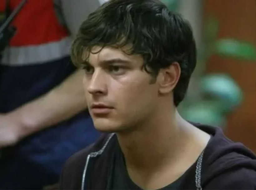 Sevimli köpekle oynayan bu çocuk Türkiye’nin en ünlü oyuncusu! Eşref Rüya’nın ağır abisi kim? - Resim: 26