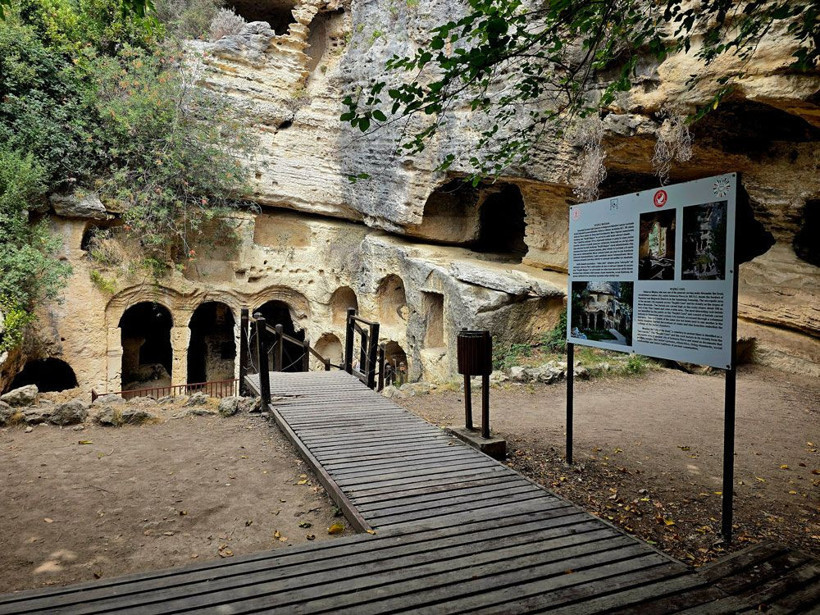 Türkiye’deki tarihi sırra turist akını! İçeri adım atanın tüyleri diken diken oluyor - Resim: 10