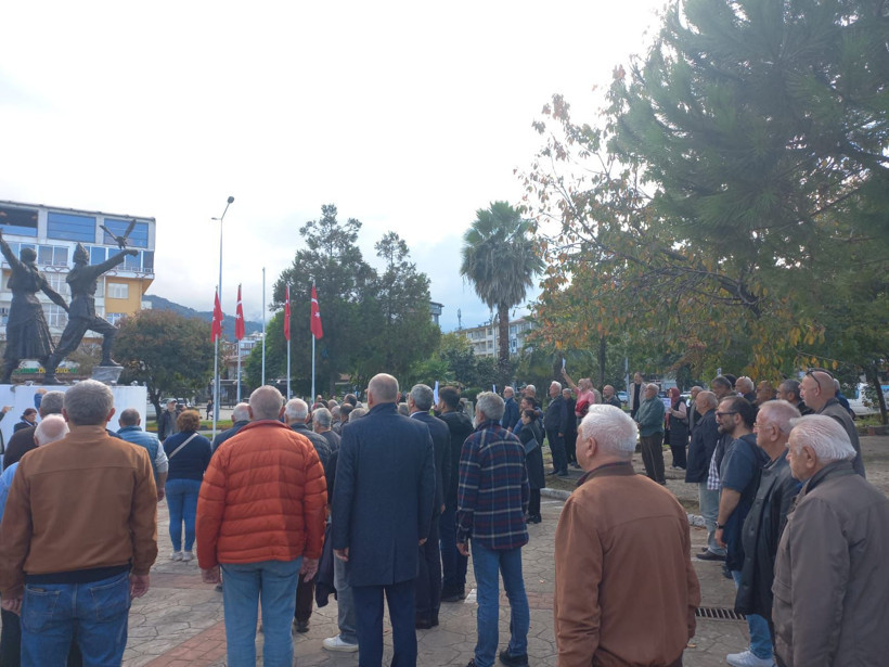 Gazeteci Hakan Tosun’a yapılan saldırı Arhavi’de protesto edildi: “Mücadelemizle Yaşayacak” - Resim : 2