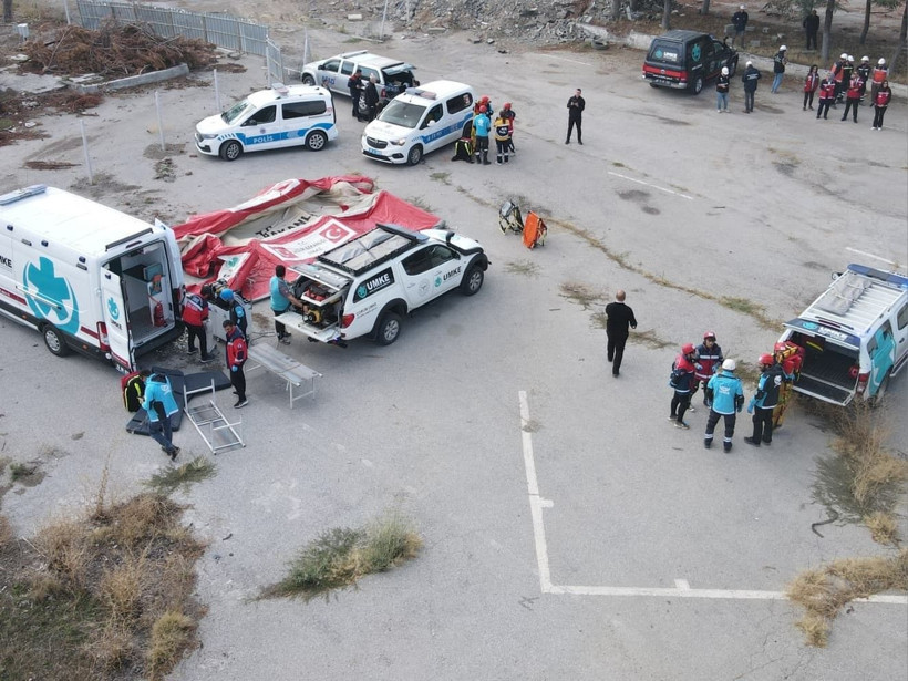 Kentsel yangın senaryosu gerçeği aratmadı! Çorum'da dev tatbikat! - Resim: 10