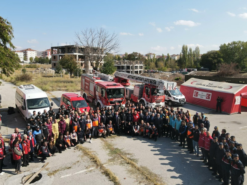 Kentsel yangın senaryosu gerçeği aratmadı! Çorum'da dev tatbikat! - Resim: 5