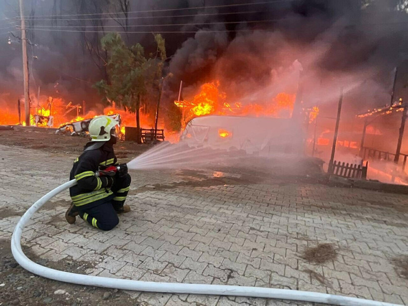 Karavan yangını ormana sıçradı - Resim : 3