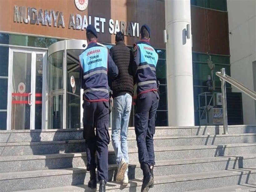 Akıl almaz hırsızlık ev çalındı! Değeri 1 milyon 200 bin lira - Resim : 4