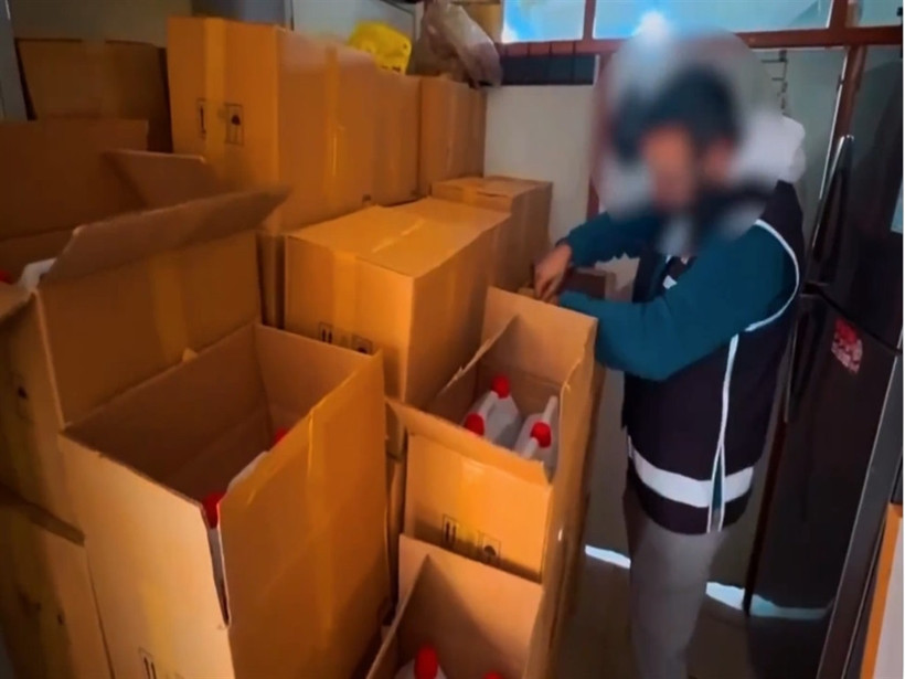 Emniyette yılbaşı mesaisi: 119 bin şişe sahte içki ele geçirildi - Resim : 1