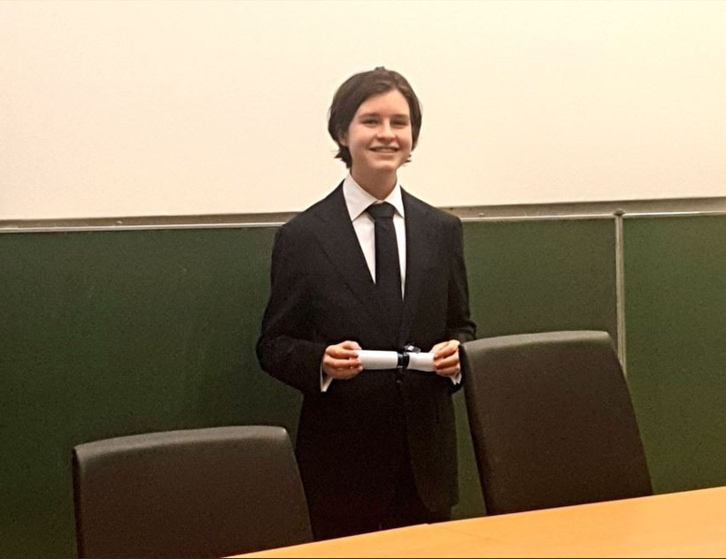 'Geleceğin Einstein’ı Belçikalı Laurent Simons 15 yaşında doktora yaptı: Yeni hedefi: İnsanlığı geliştirmek! - Resim : 2