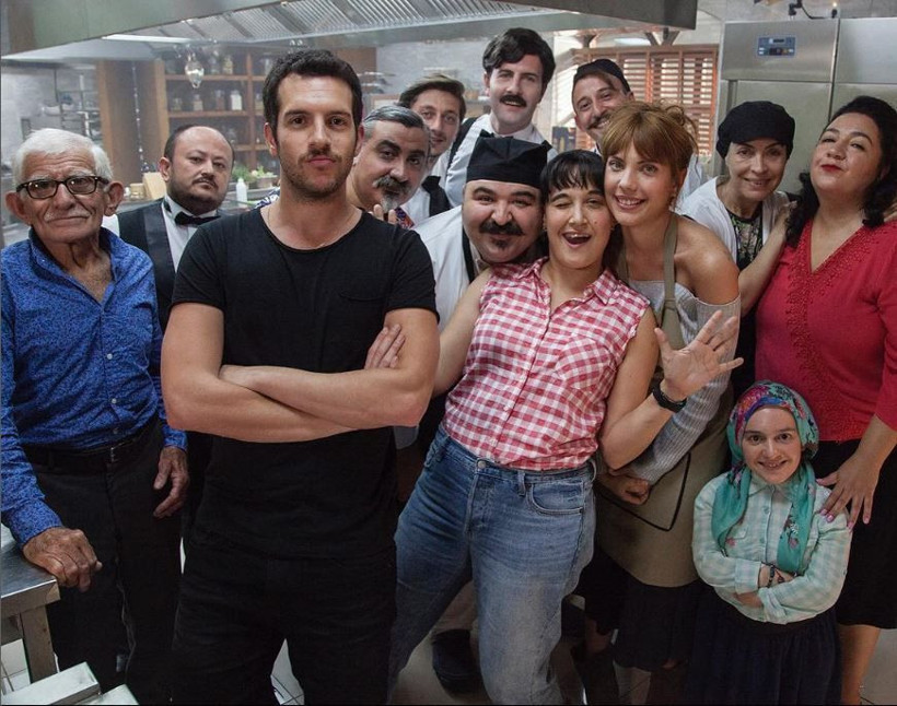 Çocukluk fotoğrafındaki o minik kız şaşırttı! Şu an tüm Türkiye'nin tanıdığı bir isim - Resim: 15