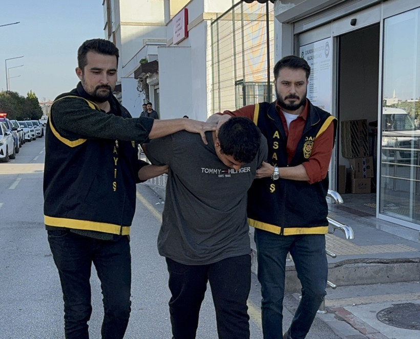 Adana'da komşu kavgası kanlı bitti! Baba öldü, 2 oğlu yaralandı - Resim : 1