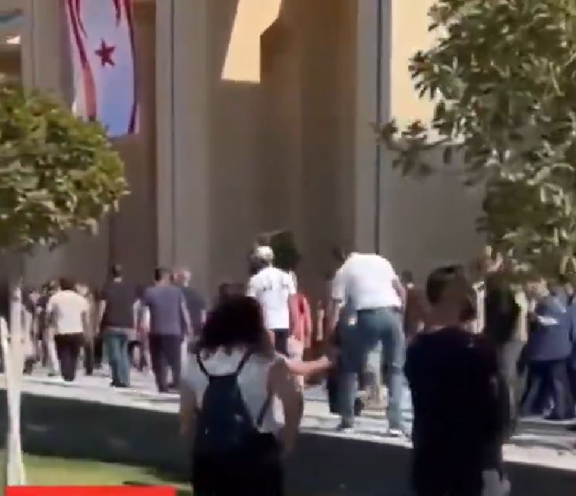 Erdoğan'ın yaptırdığı saray halka açıldı! KKTC Cumhurbaşkanı Erhürman sözünü tuttu - Resim : 1