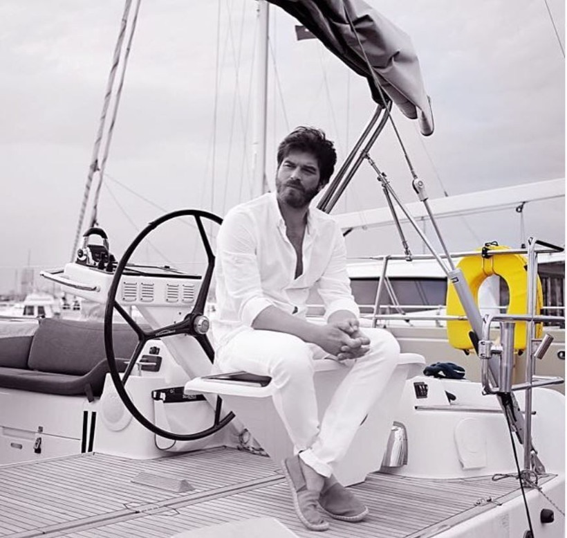 Bu maviş gözlü sarışın minik çocuk kim? Görenler tanımadı: Türkiye’nin en iyi erkek oyuncularından biri - Resim: 22