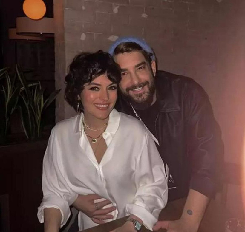 Enis Arıkan ‘Ezgi Mola' sorusuna bile katlanamadı: Daha düne kadar çifte kumrular gibiydiniz! - Resim: 9