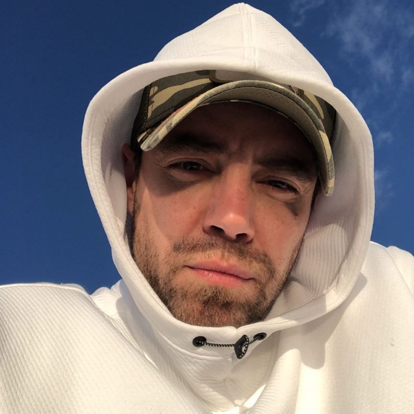 Ünlü şarkıcı Murat Dalkılıç'ın son hali hayranlarını endişelendirdi! 12. kez bıçak altına mı yattı? - Resim: 42