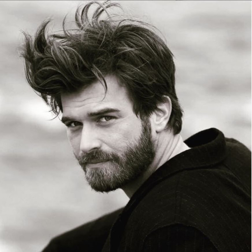 Bu maviş gözlü sarışın minik çocuk kim? Görenler tanımadı: Türkiye’nin en iyi erkek oyuncularından biri - Resim: 47